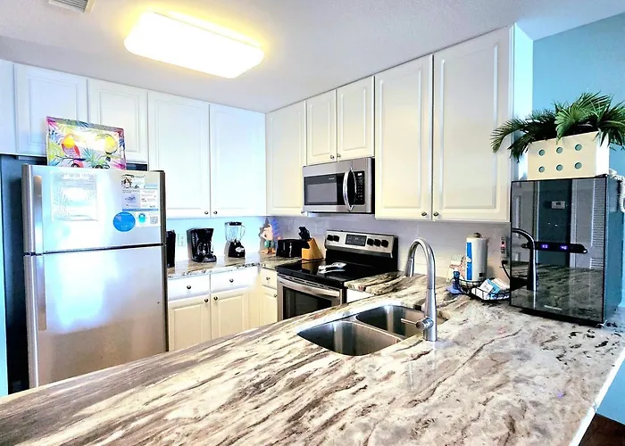 Lighthouse 1506 Gulf Front 3 Pools Sleeps 8 Apartment *