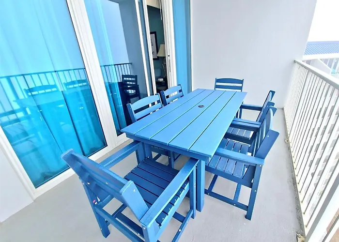Lighthouse 1506 Gulf Front 3 Pools Sleeps 8 Apartment *